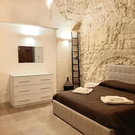 Dimora Salentina Via Scarambone * Lecce